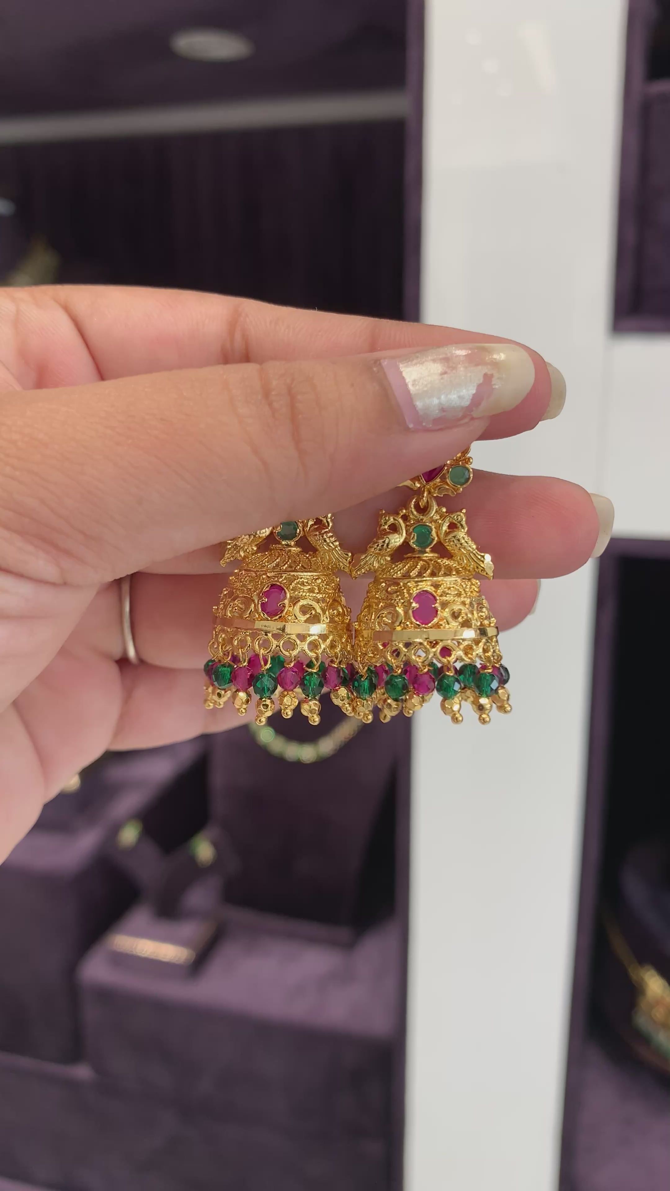 Beautiful gold replica jumkies