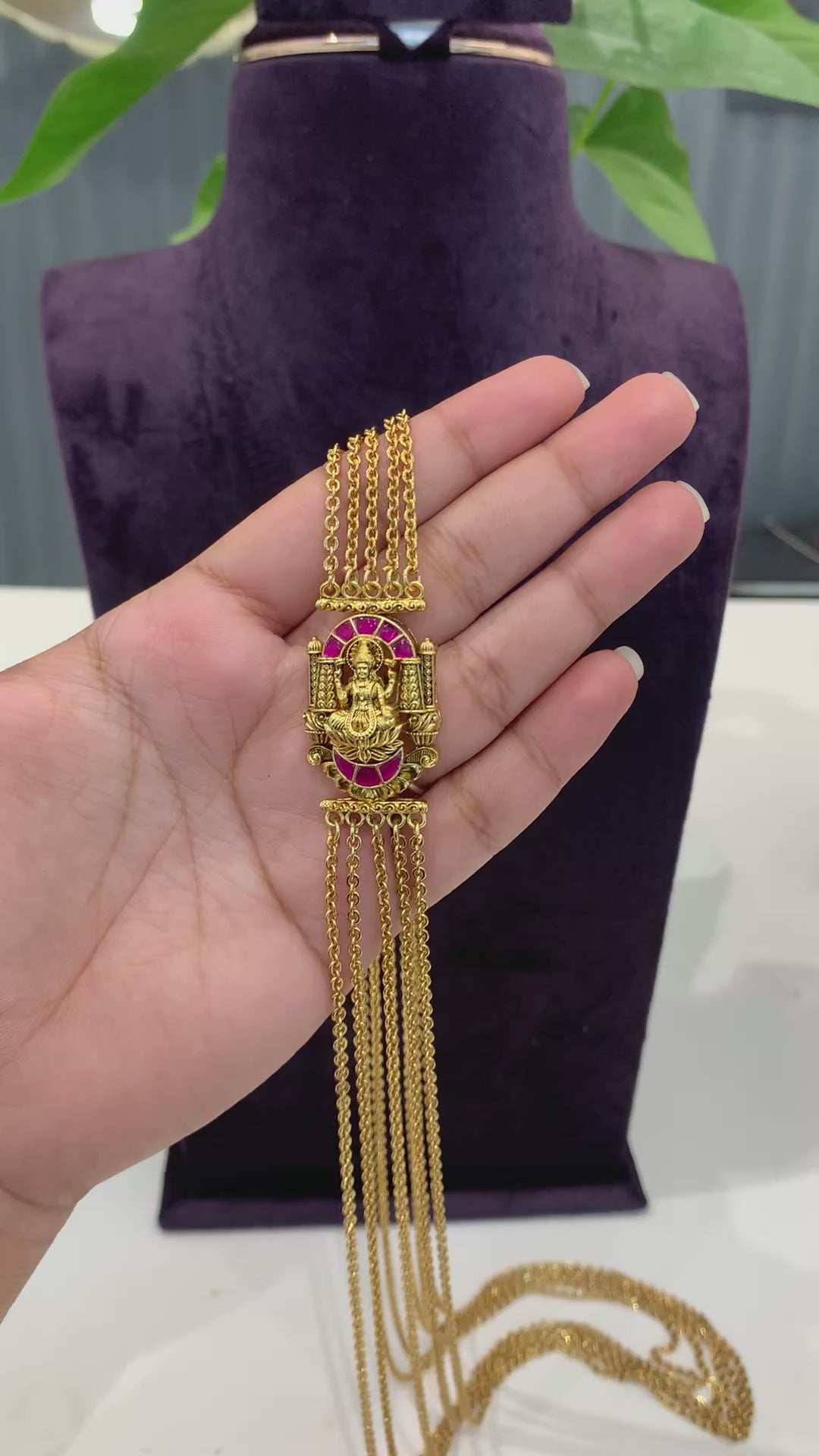 Beautiful jadav chandraharam chain