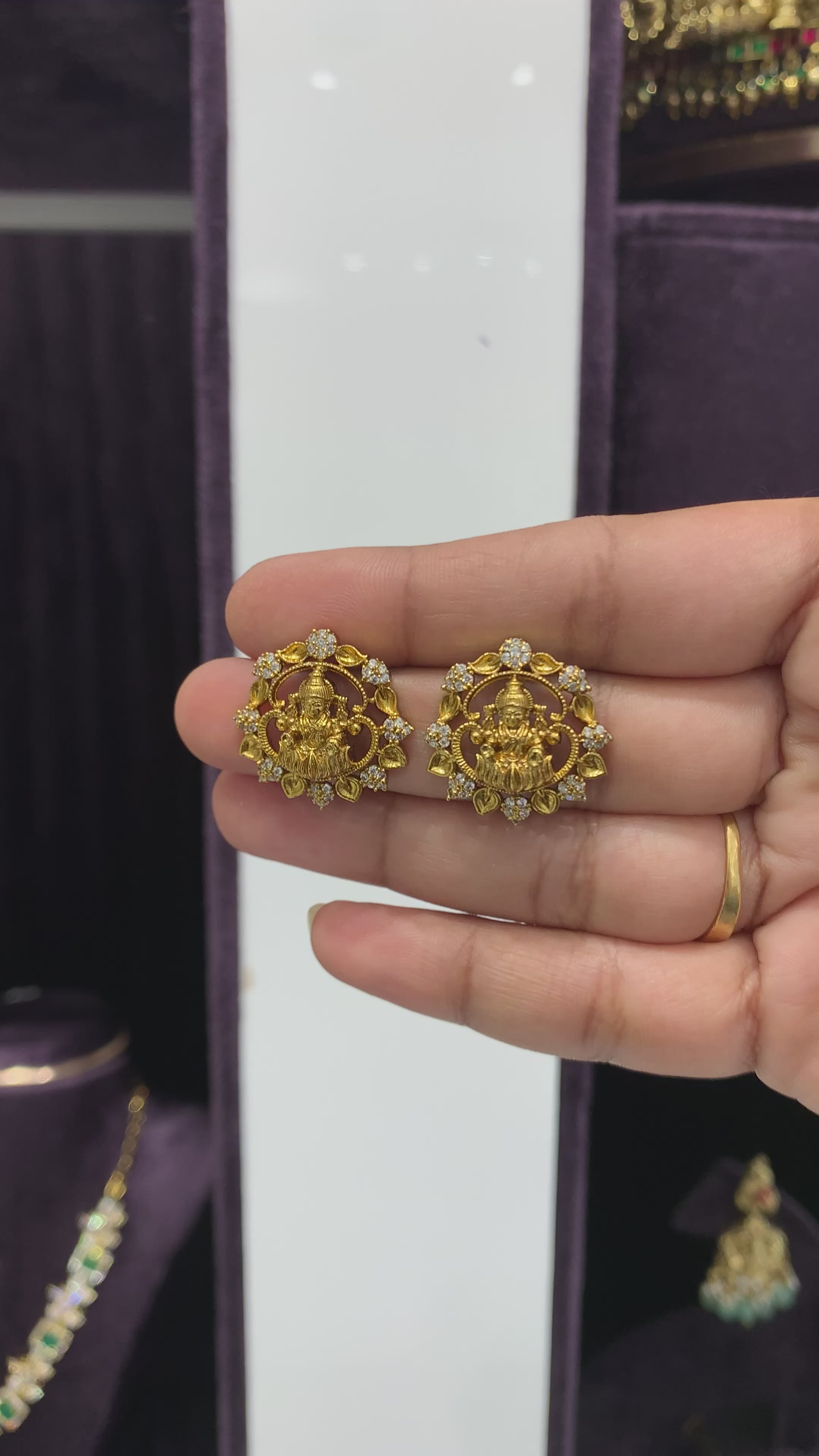 Nakshi Studs