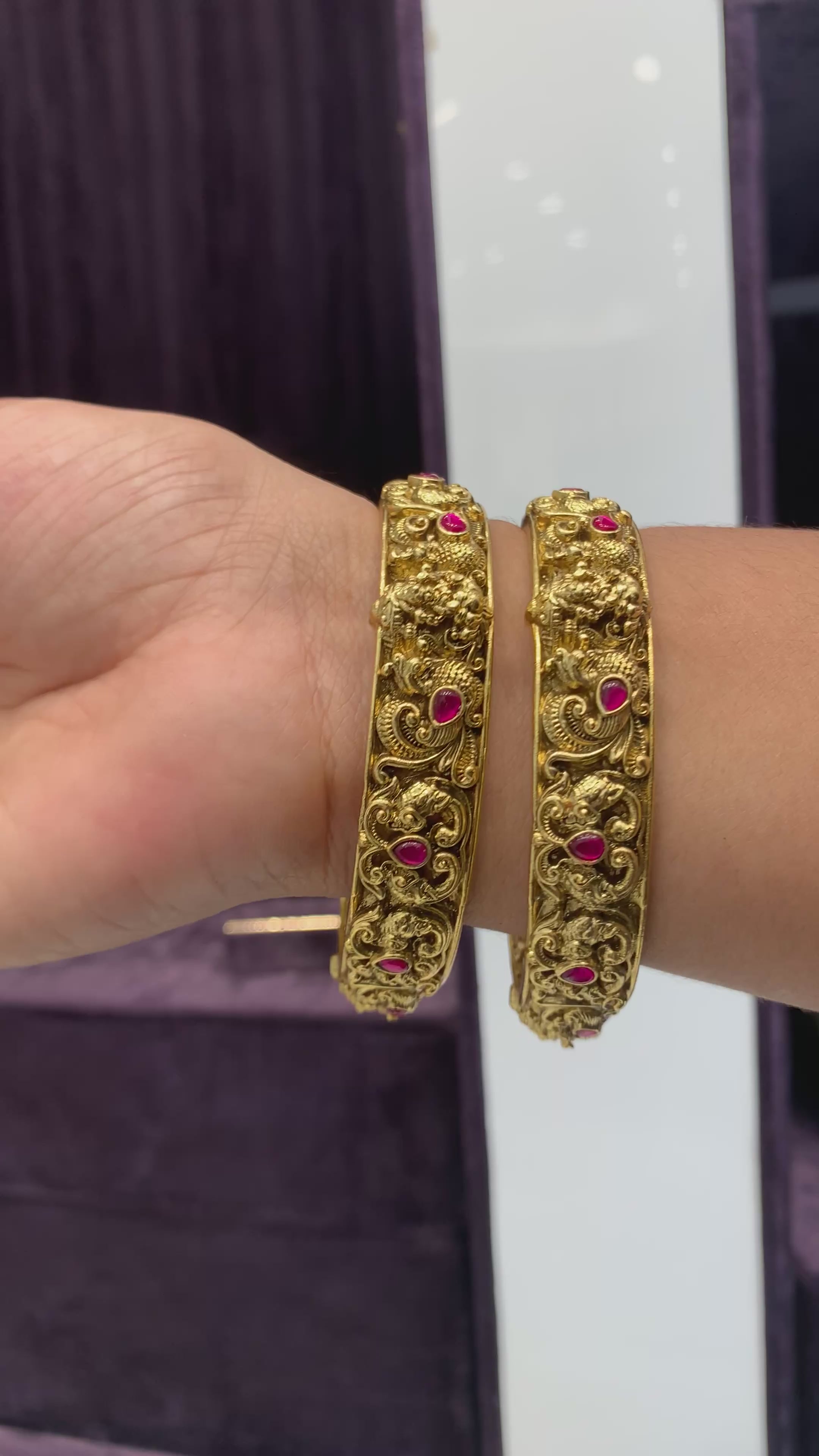 Beautiful jadav bangles