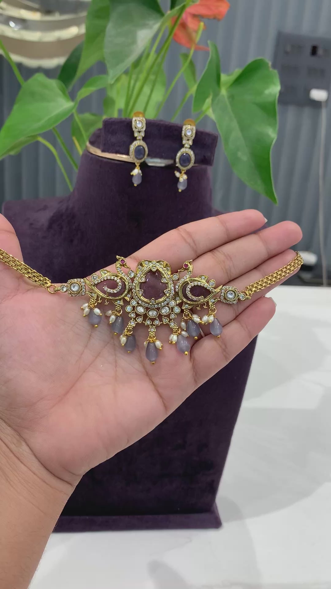 Beautiful chocker set