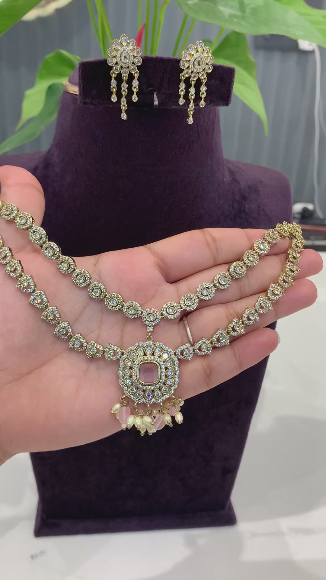 Beautiful simple double step necklace