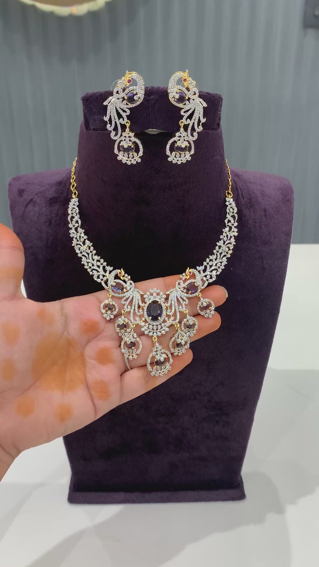 Beautiful GJ necklace