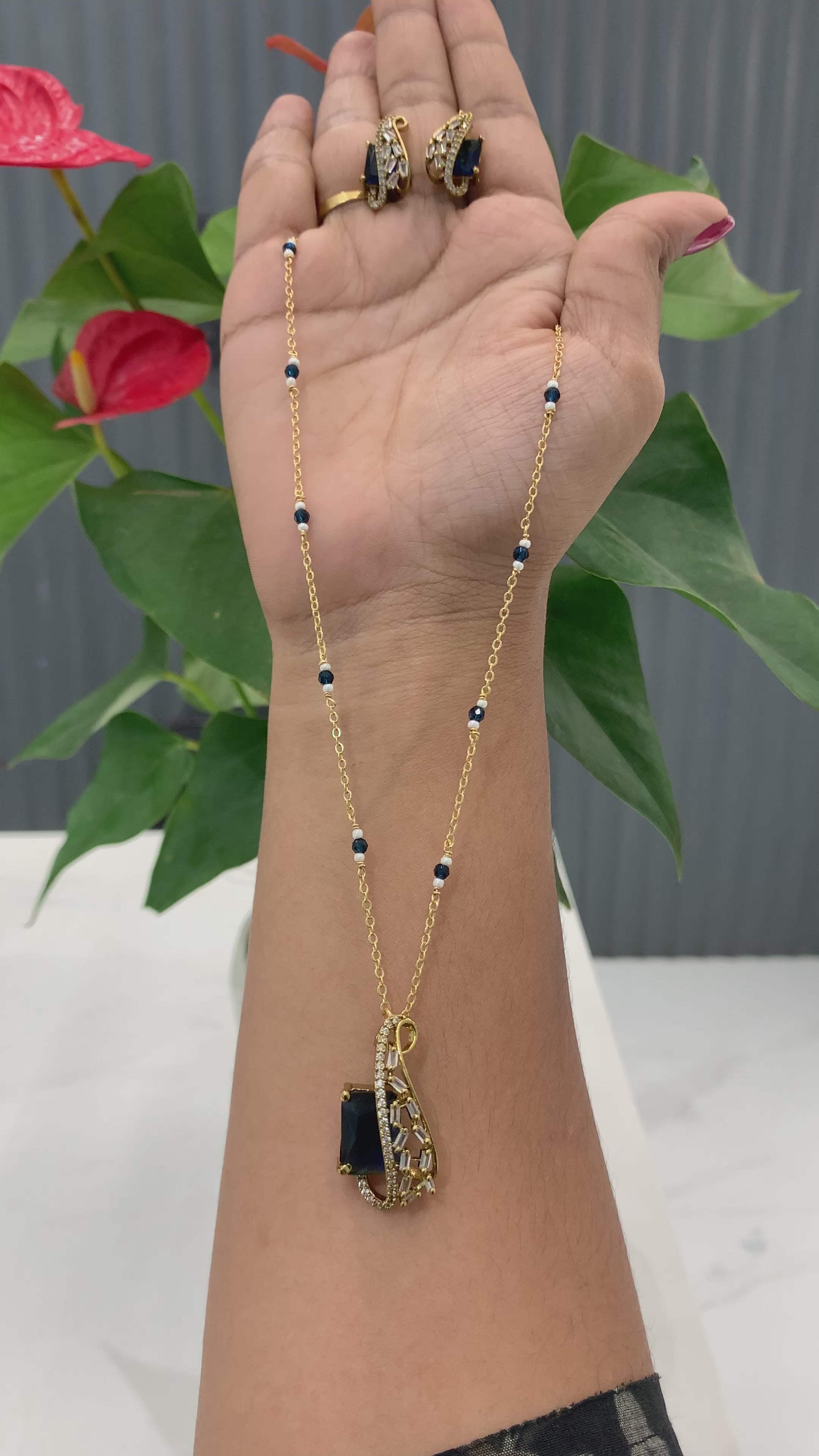 Beautiful Locket set with Chain