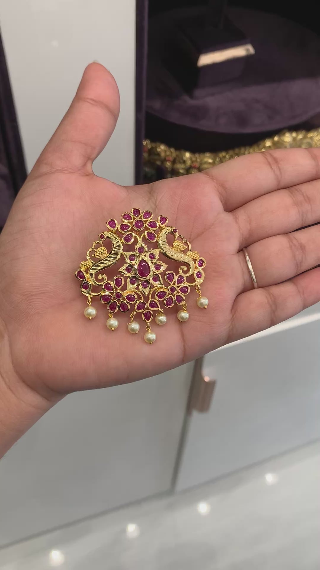 Beautiful locket with back hook