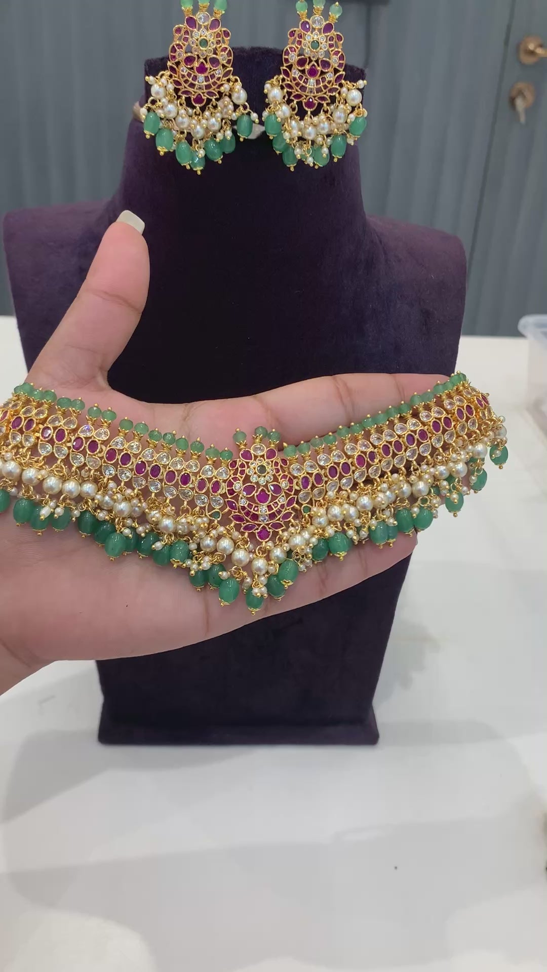 Beautiful heavy chocker set