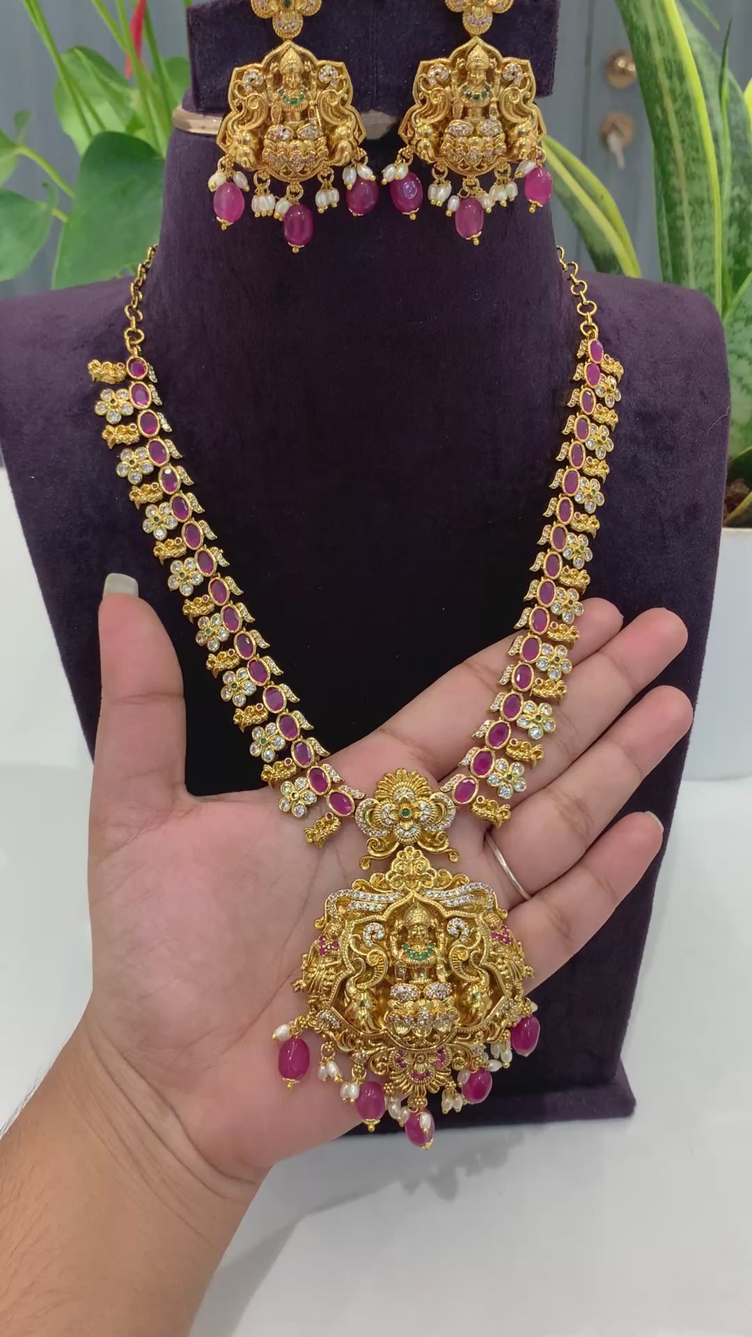 Beautiful nakshi necklace