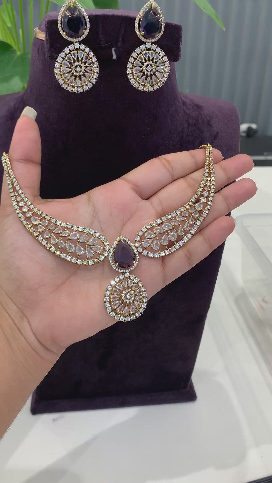 Beautiful trendy kanti neckset