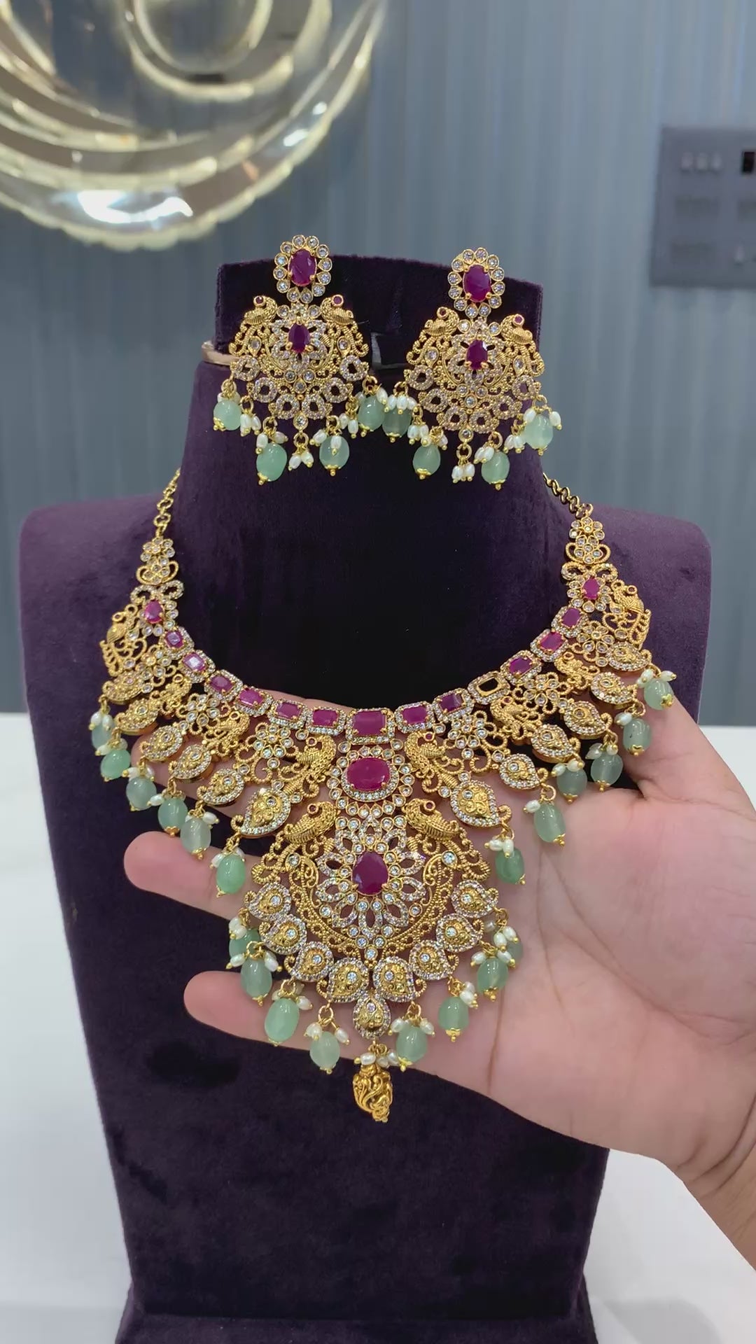 Beautiful heavy chocker set