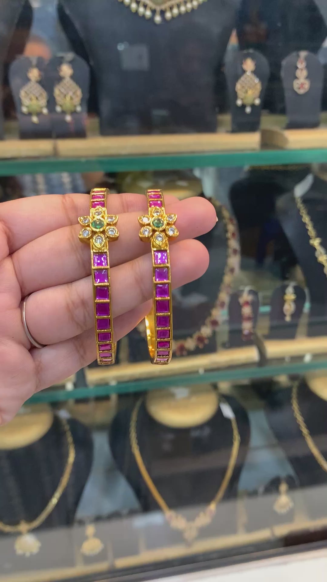 Beautiful jadav kundhan bangles set of 2
