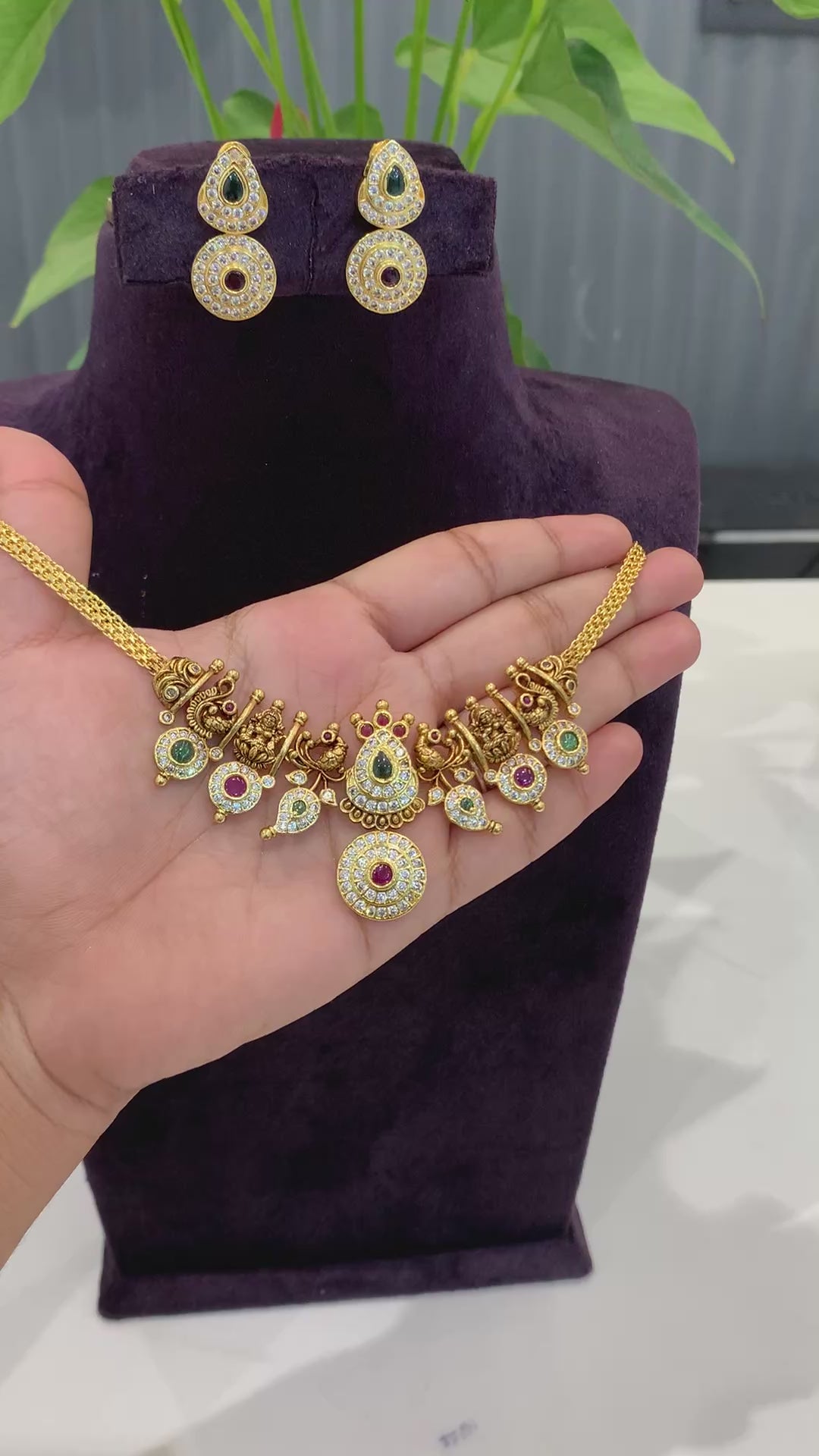 Beautiful mini chocker / necklace