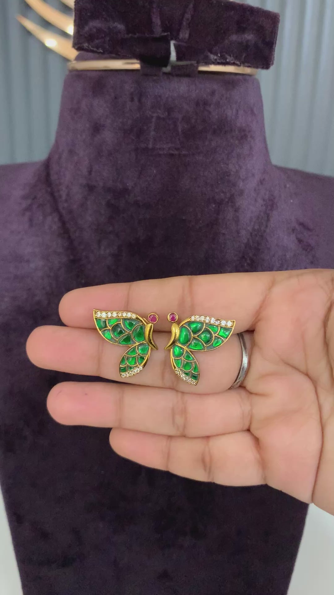 Cute butterfly earrings green stone