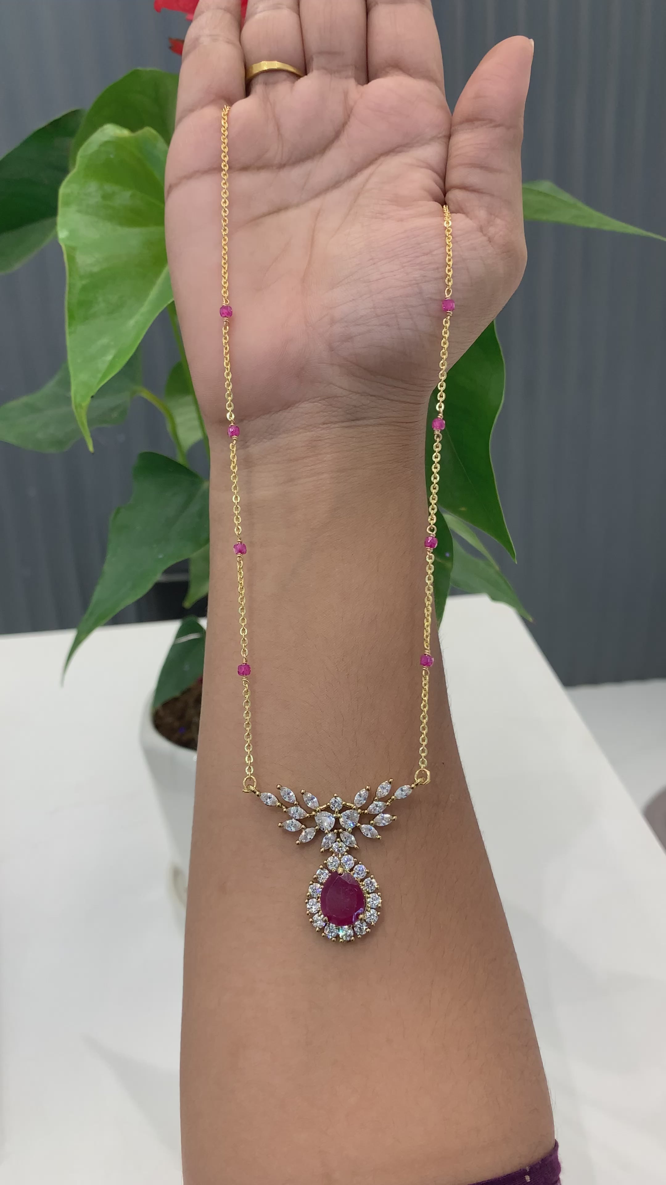 Beautiful locket with chain