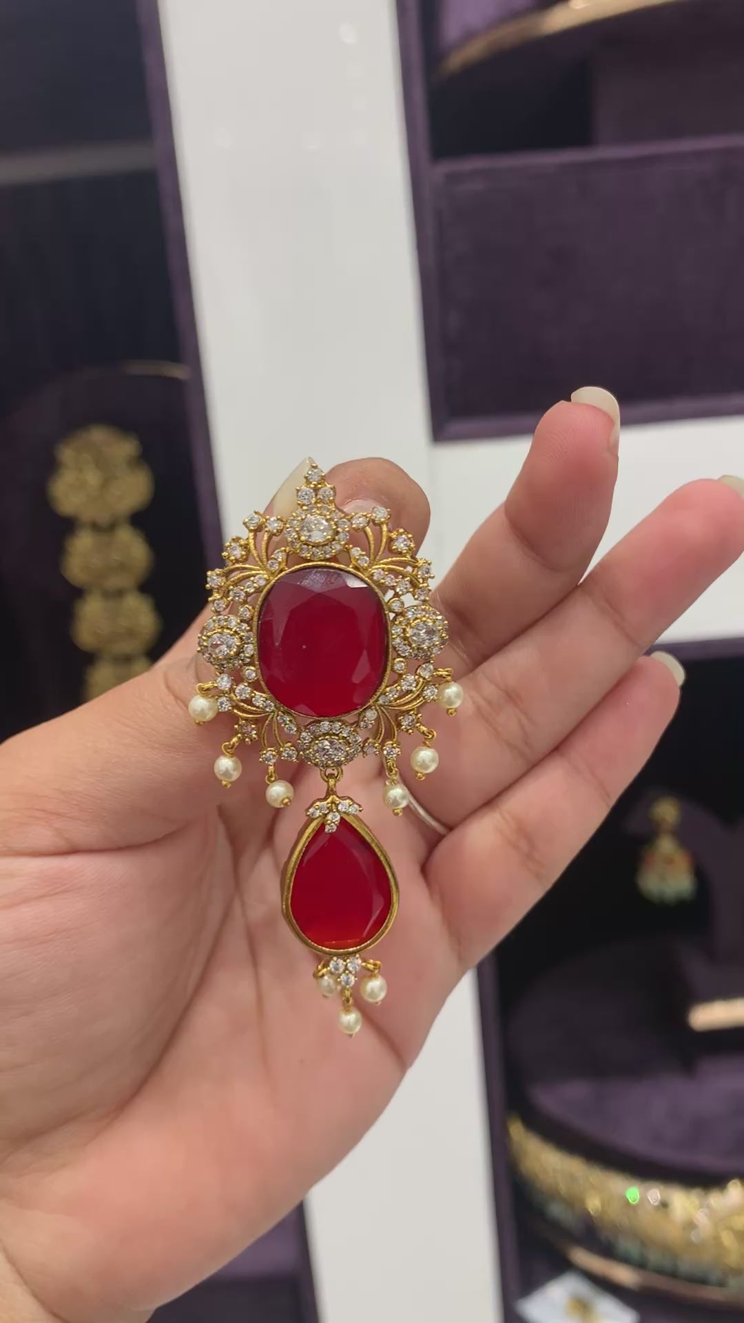 Beautiful premium locket with back hook