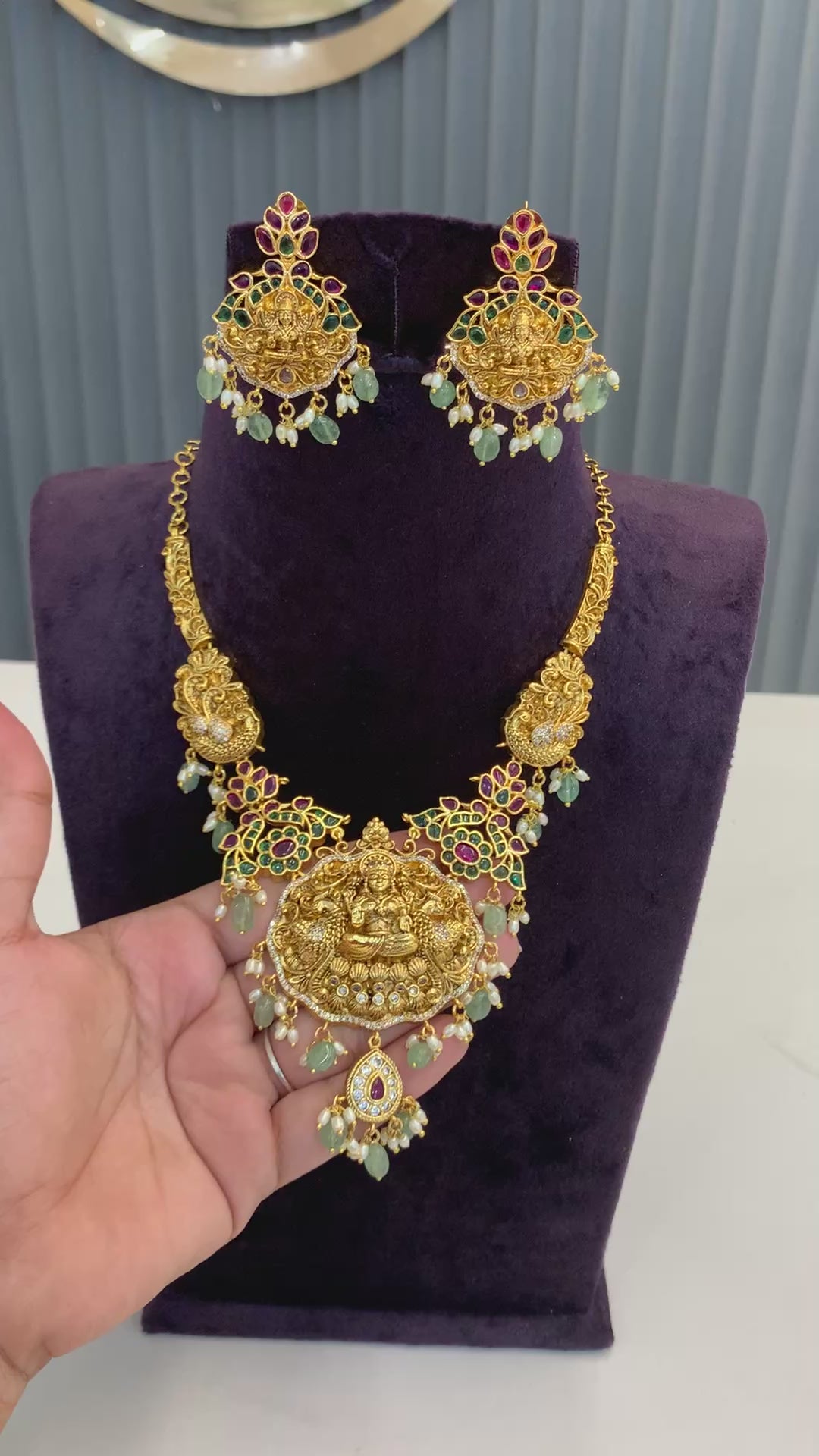 Beautiful premium necklace