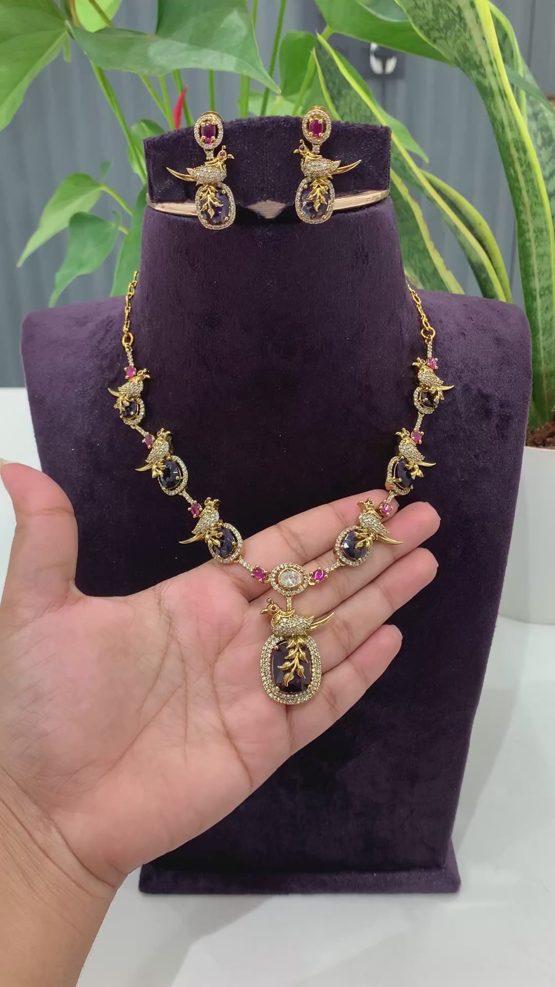 Beautiful trendy  necklace