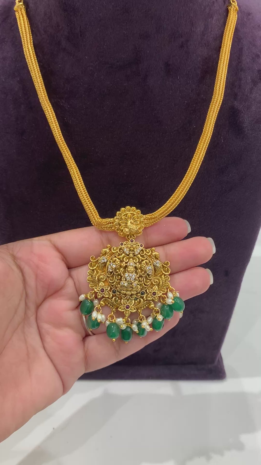 Beautiful neckset