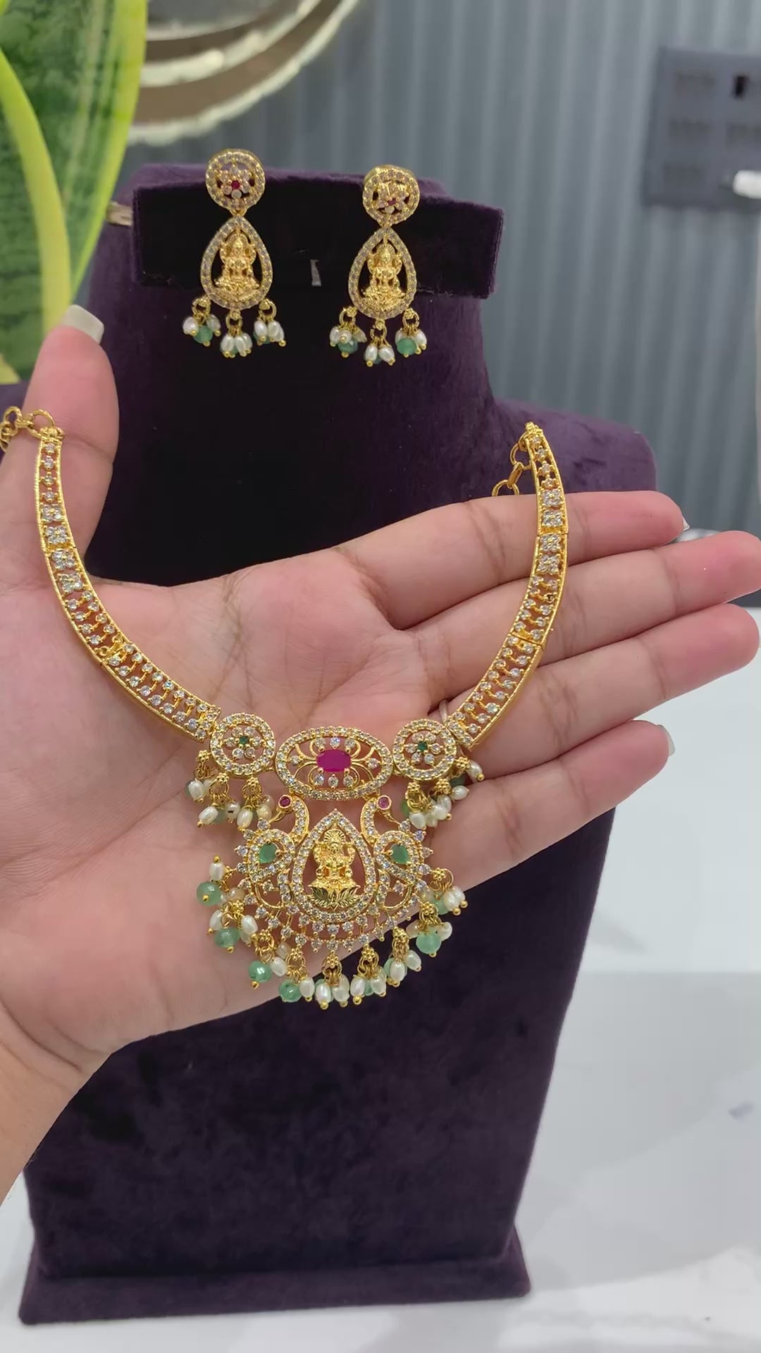 Beautiful kanti necklace