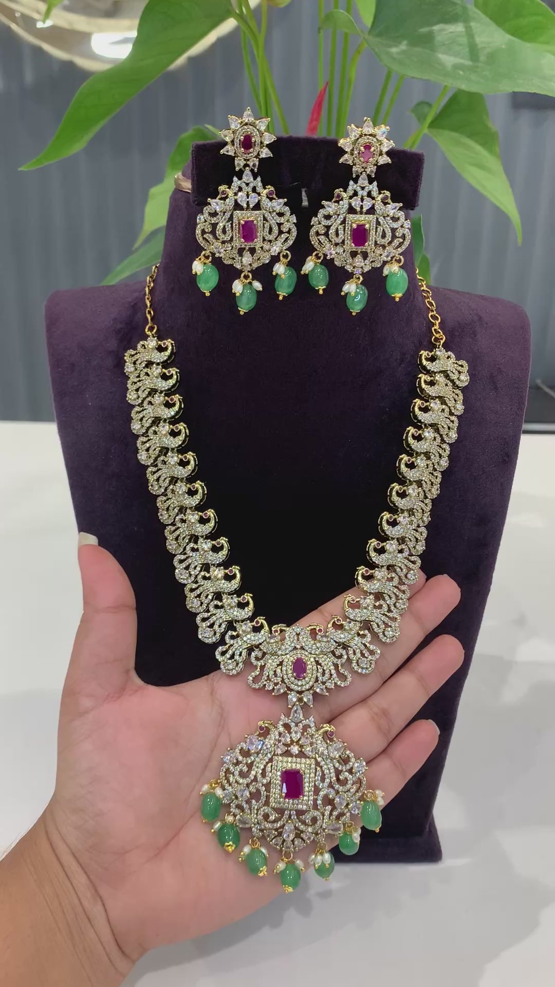Beautiful mehandhi polish mini haram