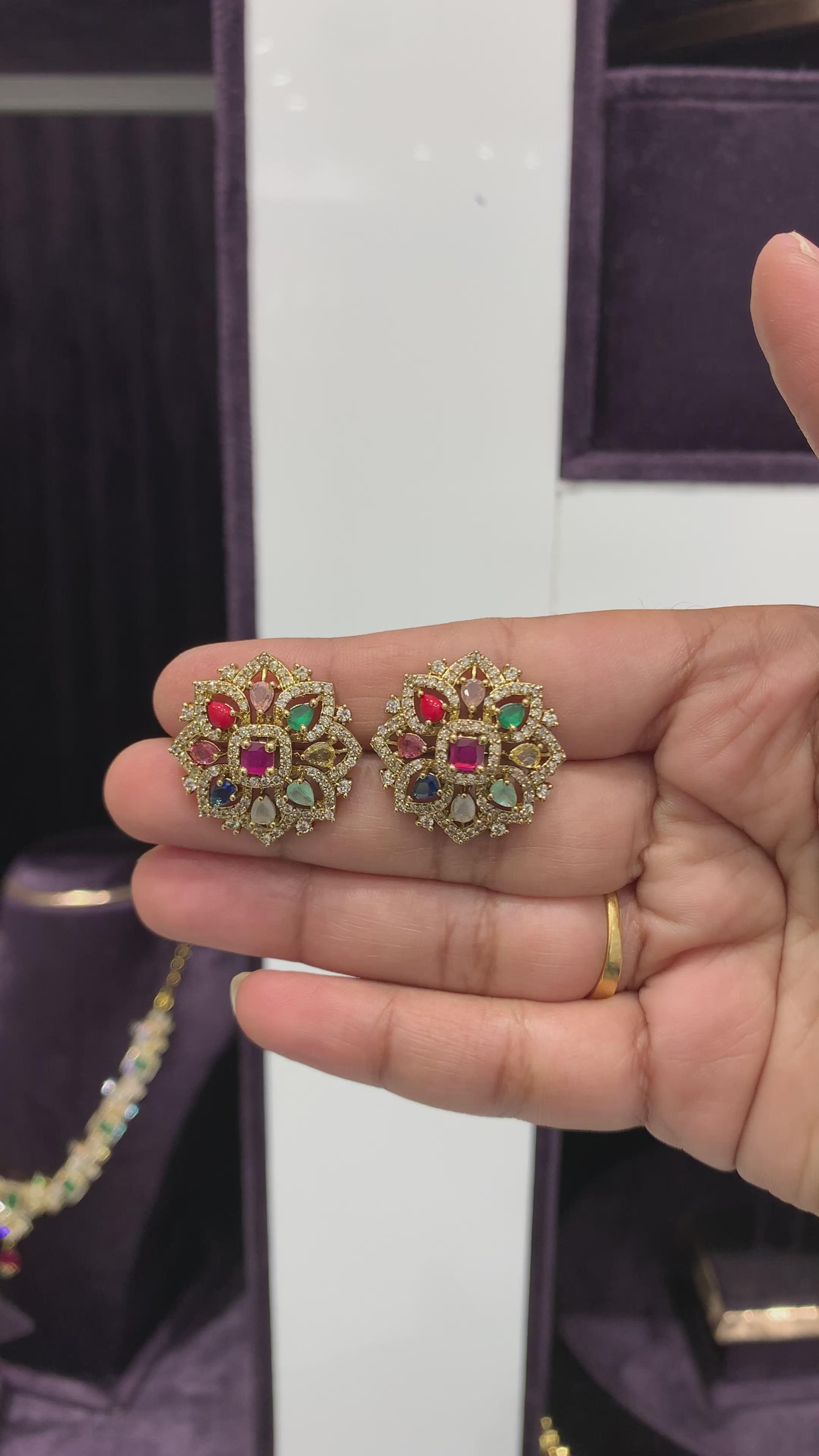 Navarathna Studs