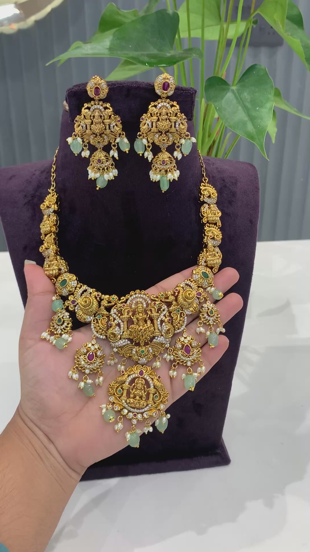 Beautiful nakshi 3D mini haram