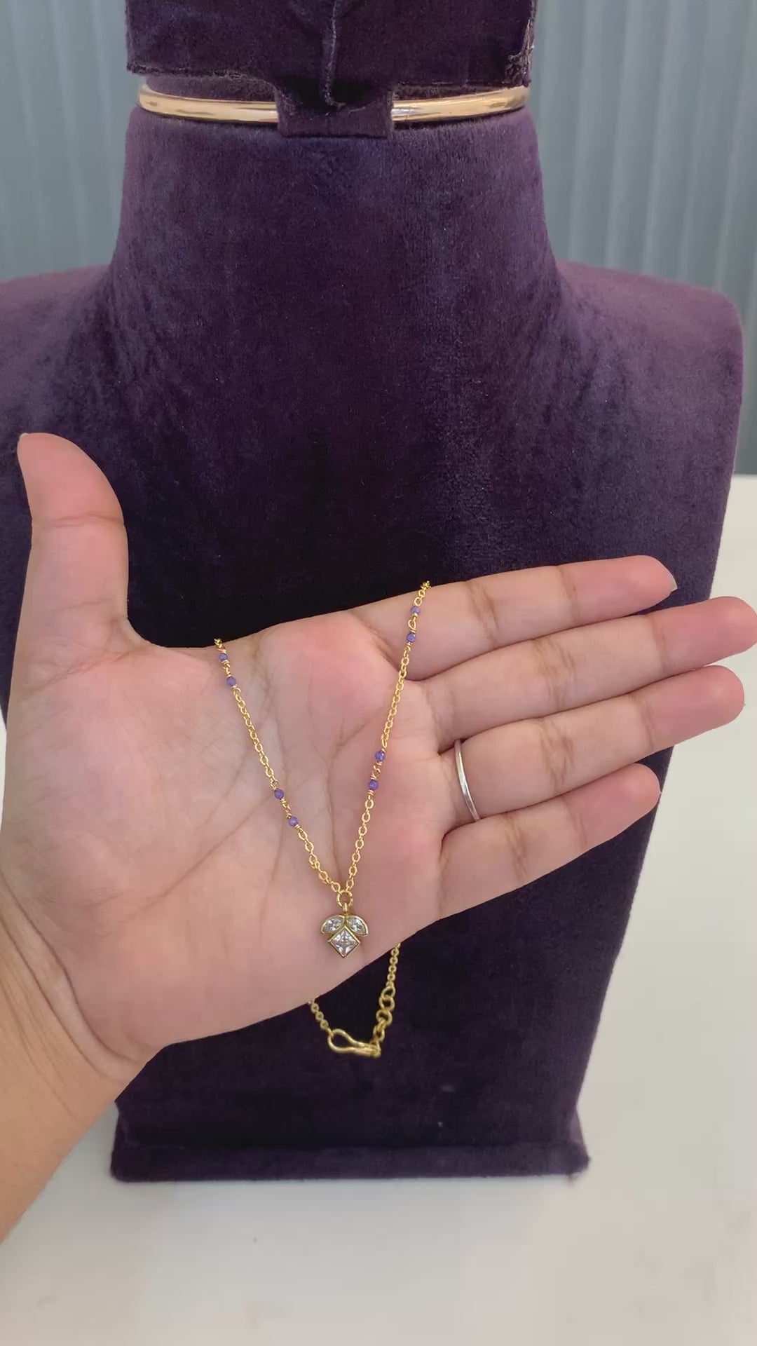 Simple chain with cute mini locket