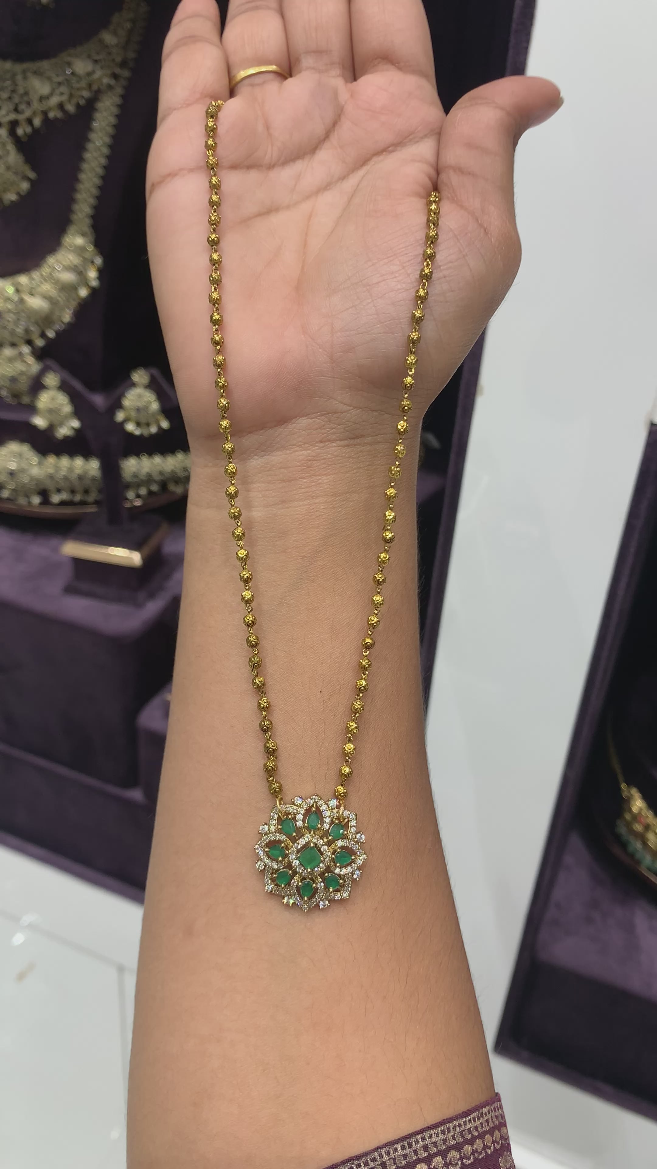 Beautiful Design Ball Chain with Locket