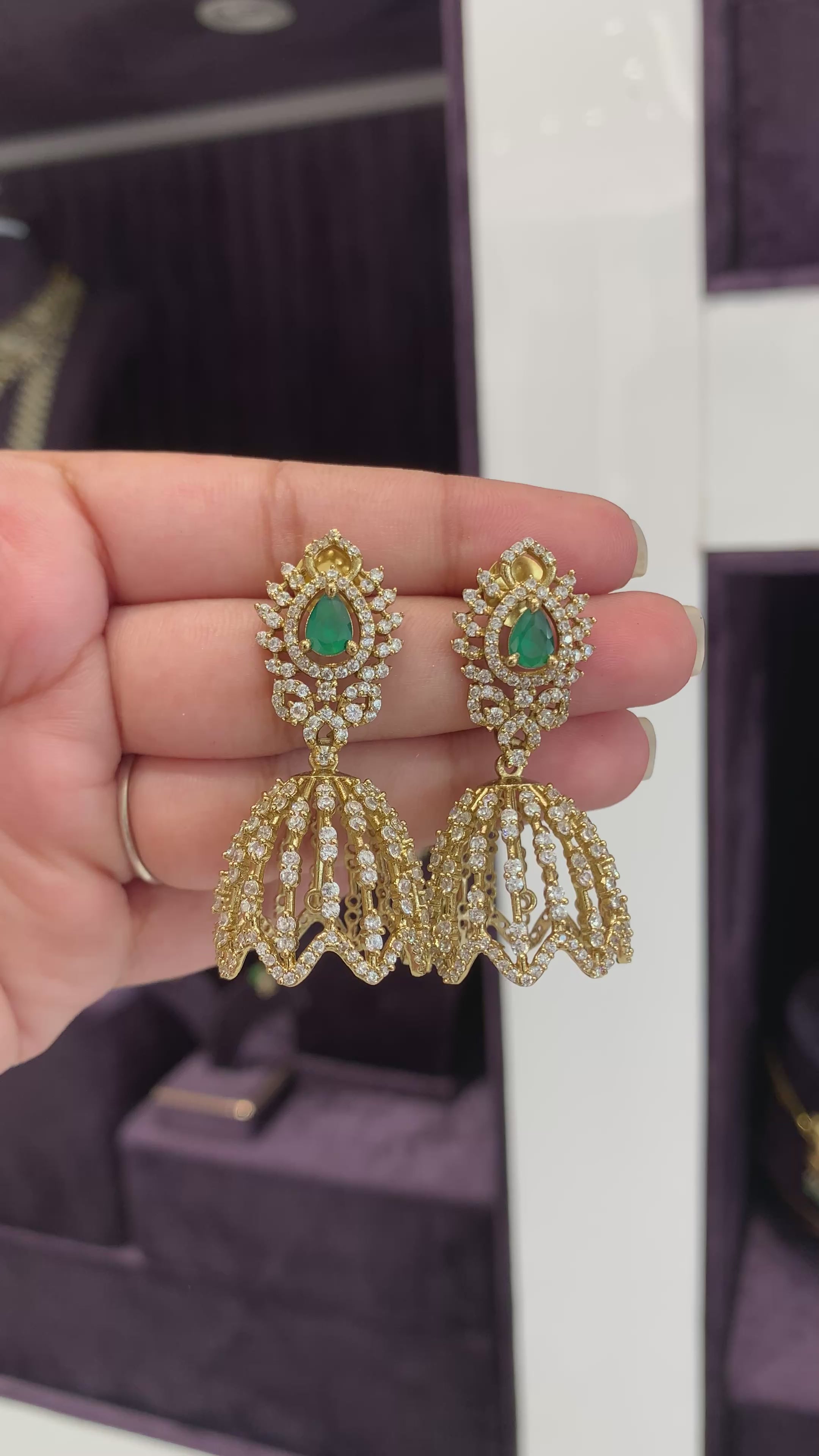 Beautiful jumkies mehandhi polish