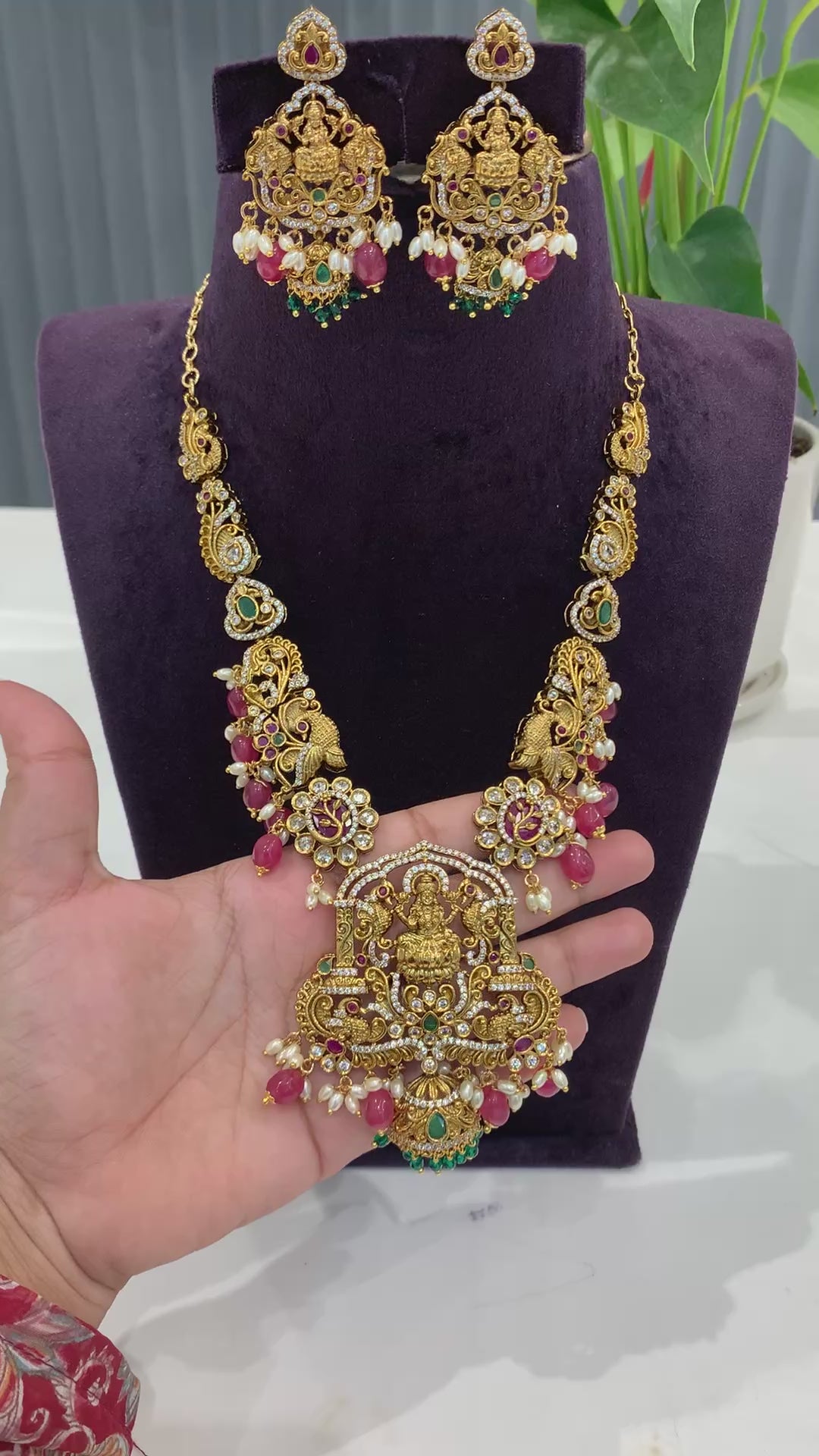 Beautiful nakshi necklace